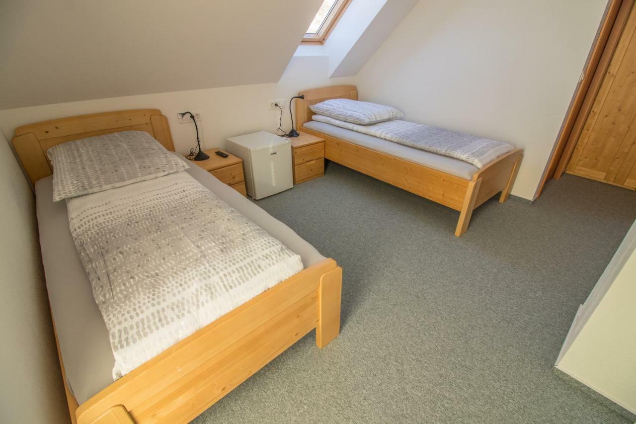 Apartments & Rooms Pr' Skalovc ボーヒニ エクステリア 写真